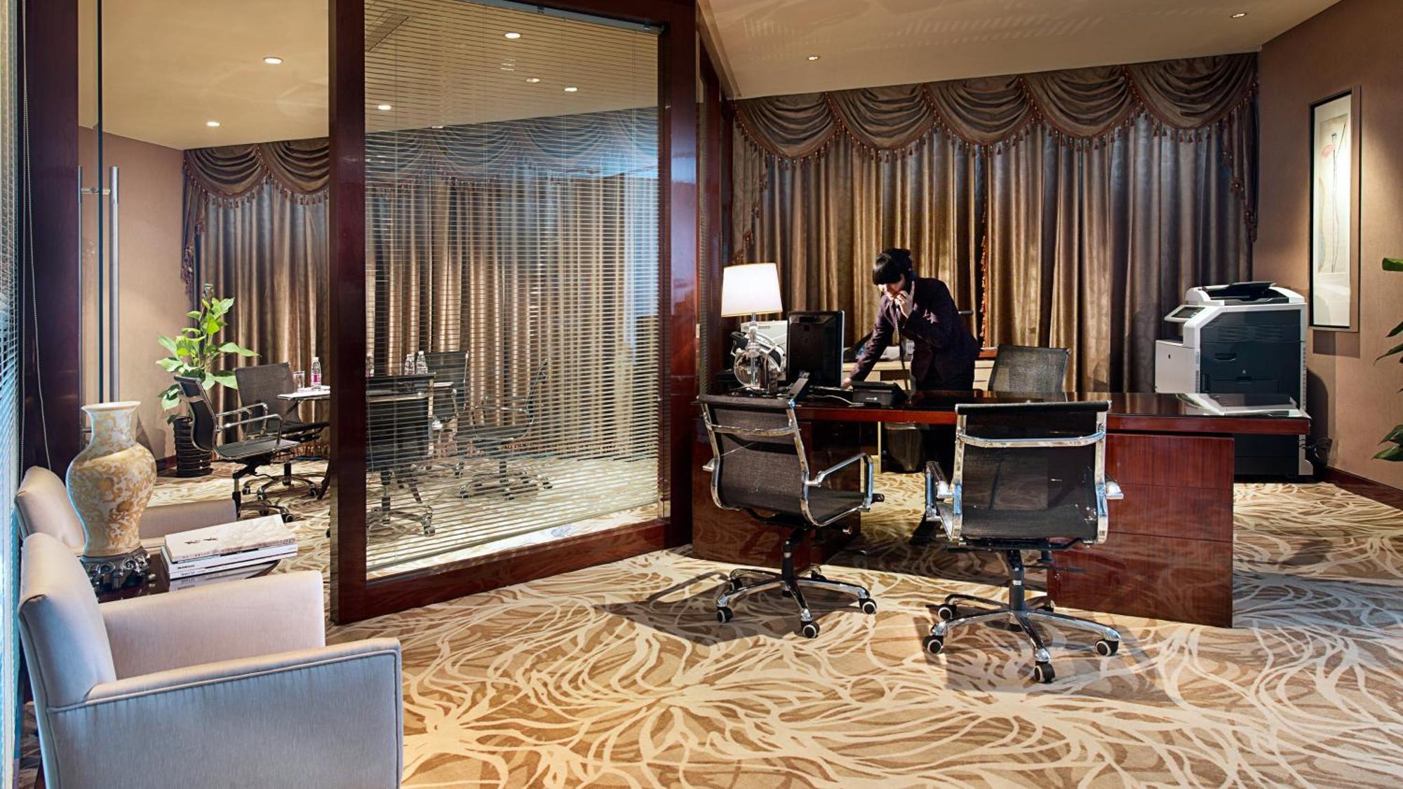 Hotel Crowne Plaza Zhenjiang By Ihg Exterior foto