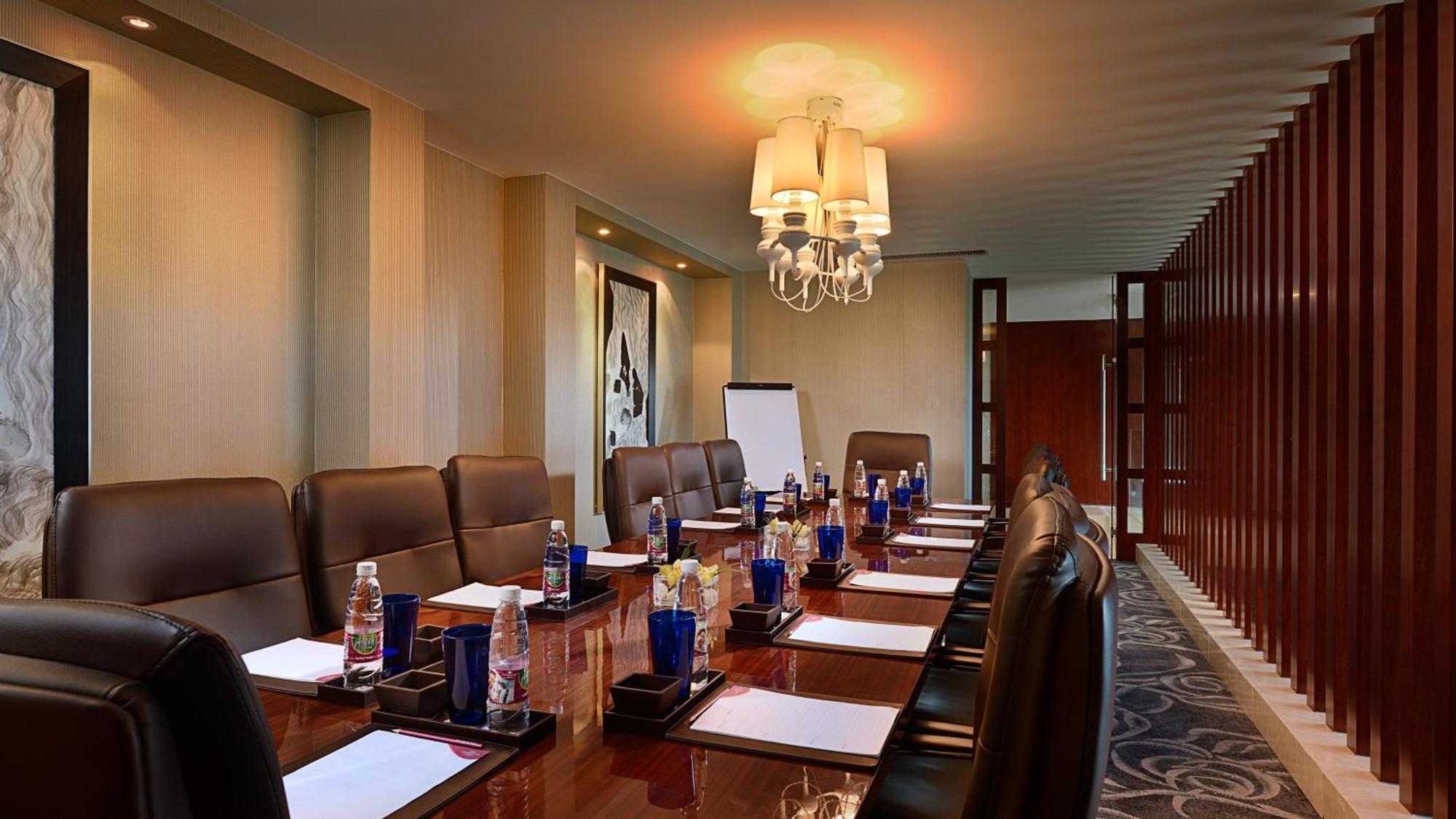 Hotel Crowne Plaza Zhenjiang By Ihg Exterior foto